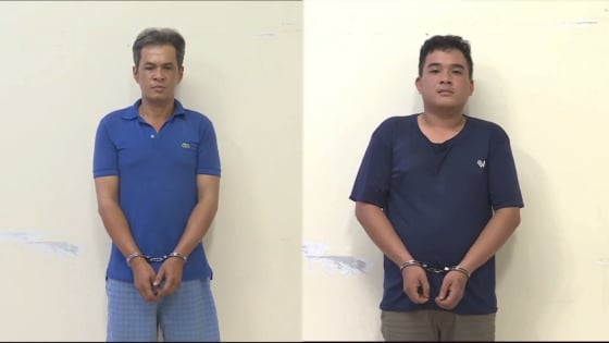 Clip: Công an TP.HCM bắt khẩn cấp 2 đối tượng chống người thi hành công vụ
