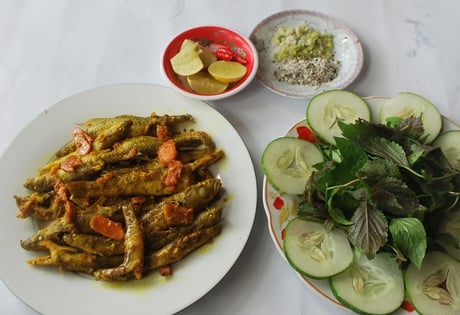 Quên cá rô đồng đi, đem cá đặc sản Quảng Nam này kho nghệ, 'cháy' cả nồi cơm