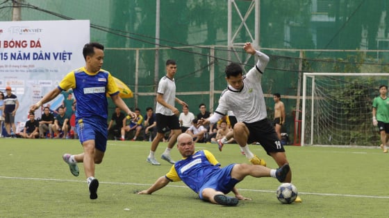 Giải bóng đá Cup Vàng 15 năm Dân Việt: Tinh thần đồng đội, sức mạnh đoàn kết lên ngôi!