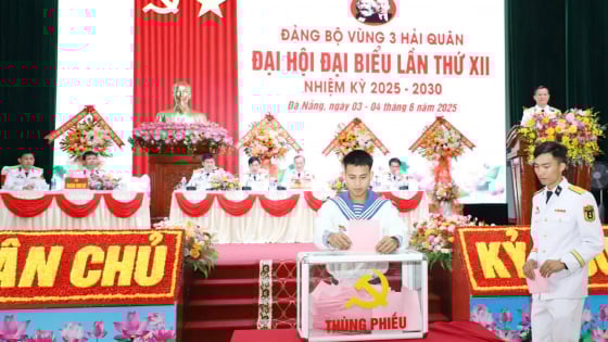 Vùng 3 Hải quân hoàn thành xuất sắc nhiệm vụ tuần tiễu, trinh sát quản lý vùng biển