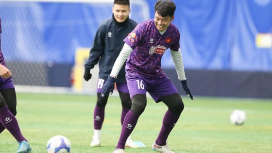 Tin tối (8/6): “Trung vệ thép' báo tin buồn cho HLV Kim Sang-sik