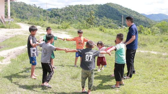 Giữ trẻ em vùng sâu Đắk Lắk tránh xa sông suối, rừng sâu trong mùa hè