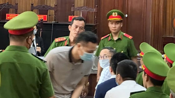 Cựu Giám đốc Trung tâm Lý lịch tư pháp Quốc gia cùng các đồng phạm chính thức hầu tòa