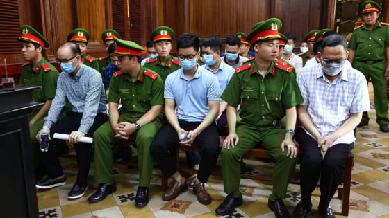 Cựu Giám đốc Trung tâm Lý lịch tư pháp Quốc gia khai việc nhận hối lộ gần 39 tỷ đồng vì áp lực nợ nần