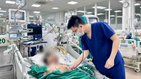 Tự ý dùng thuốc giảm đau khớp, cụ ông nhiễm khuẩn huyết, nguy kịch