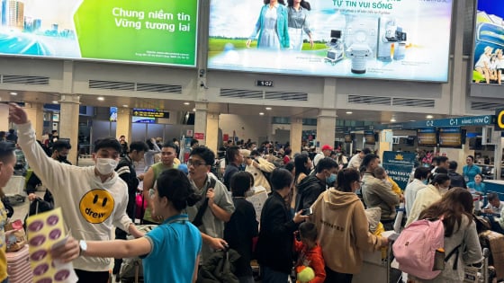 6 tháng đầu năm, khách qua đường hàng không bất ngờ tăng mạnh 