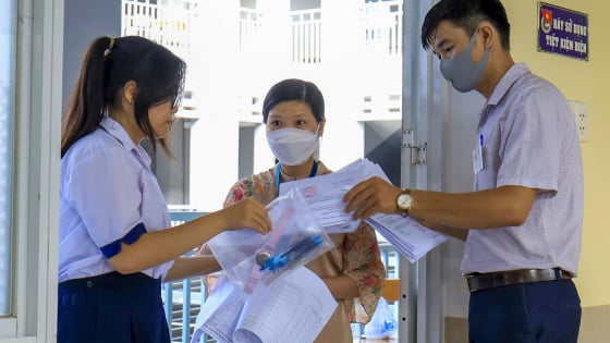 TP.HCM chính thức công đố điểm chuẩn vào lớp 10 công lập 2025: Tỷ lệ đỗ kỷ lục 91%