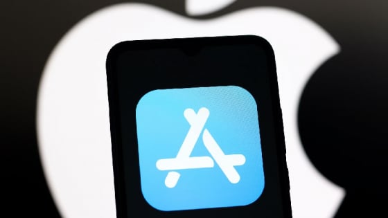 Apple 'xuống nước' điều chỉnh quy định lẫn biểu phí App Store sau khi hứng án phạt kỷ lục 500 triệu euro