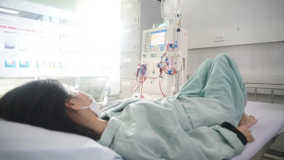 Tập tạ cường độ cao, nam thanh niên phải nhập viện vì suy thận cấp
