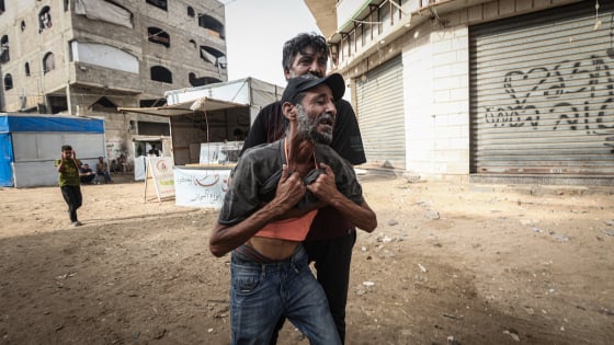 'Bẫy tử thần đẫm máu': Quan chức Israel thừa nhận bắn 'vô tội vạ' vào đám đông dân thường chờ viện trợ ở Gaza