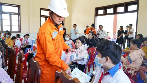 Ngành điện miền Nam “mách” bí kíp giảm tiền điện các tháng hè
