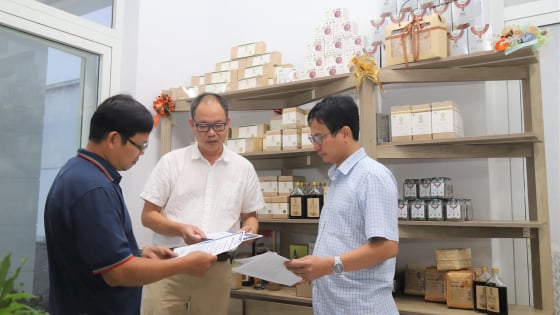 Loại vỏ tưởng chỉ làm phân bón được chế biến thành trà hảo hạng, khách Nhật đặt mua liên tiếp