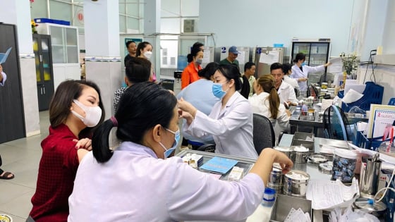 TP.HCM mở 6 kênh phản ánh y tế: Đường dây nóng, tố cáo 'vẽ bệnh', thủ tục online...