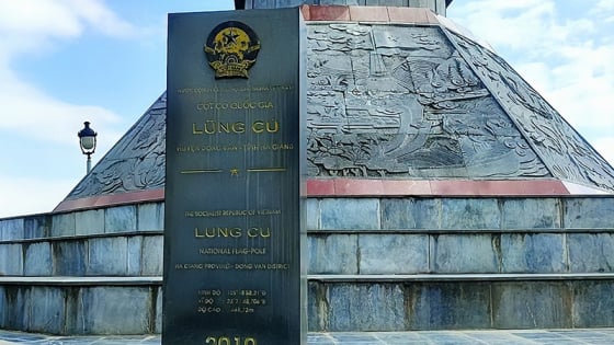 Cột cờ ở Lũng Cú có từ khi nào?