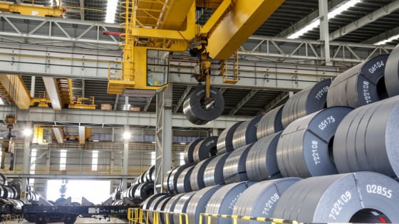 Giá quặng sắt lập đỉnh 3 tháng, cổ phiếu thép tiếp đà tăng mạnh