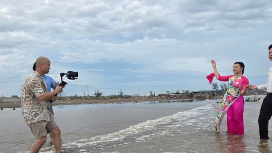 Biển tỉnh Hưng Yên mới bất ngờ xuất hiện trong một video, rộng mênh mông, sóng xô bờ cát