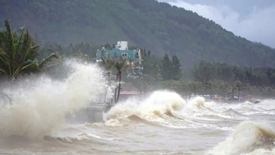 Tin áp thấp nhiệt đới mới nhất: Áp thấp nhiệt đới đang di chuyển rất nhanh, khả năng thành bão, hướng về vịnh Bắc Bộ