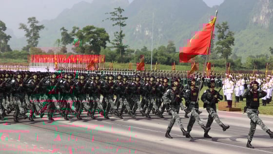 Dàn xe pháo, xe đặc chủng 'khủng' gầm vang tại Trung tâm Huấn luyện, sẵn sàng cho Lễ diễu binh lịch sử