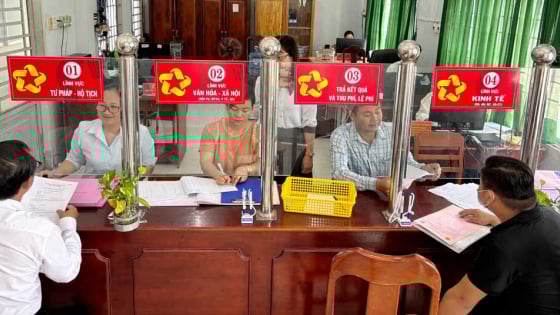 15 ngày vận hành chính quyền 2 cấp ở một xã của tỉnh Vĩnh Long mới, gần 90% hồ sơ nhận trực tuyến