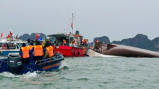 Bộ Y tế chỉ đạo dồn lực cứu chữa người gặp nạn trong vụ lật tàu trên vịnh Hạ Long