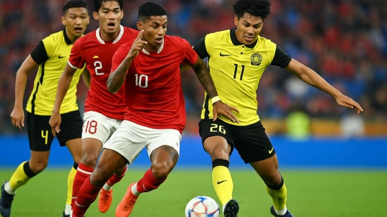 Hòa U23 Malaysia, U23 Indonesia đứng đầu bảng A