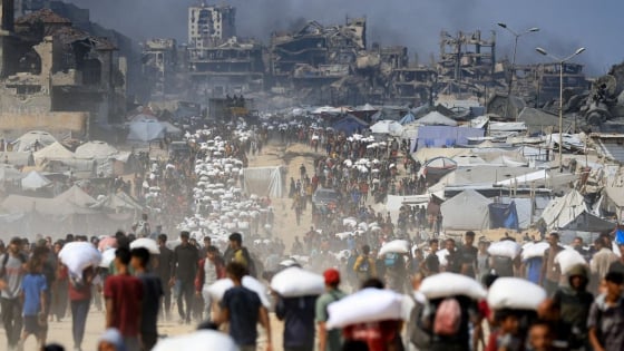 Israel bắn vào đám đông đói khổ chờ phát thức ăn ở Gaza, hơn 67 người chết thảm, Trung Quốc phẫn nộ tuyên bố 'nóng'