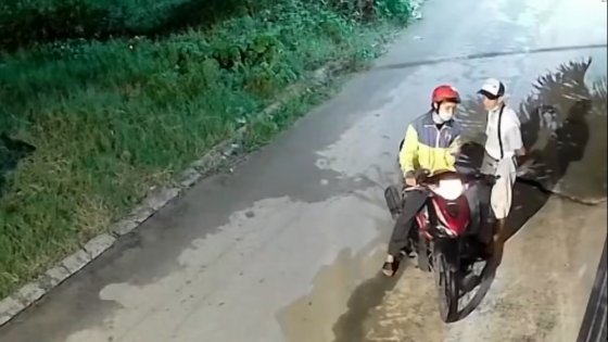Bắt thanh niên mặc áo xe ôm công nghệ giật hơn trăm tờ vé số của người tàn tật