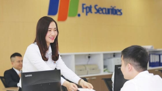 Chứng khoán FPT: Biến động nhân sự cấp cao, chốt mục tiêu lãi 150 tỷ quý III/2025