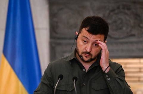 Ông Zelensky nhận cảnh báo lạnh người từ các thượng nghị sĩ Mỹ, Ukraine 'run rẩy' trước nguy cơ mất viện trợ