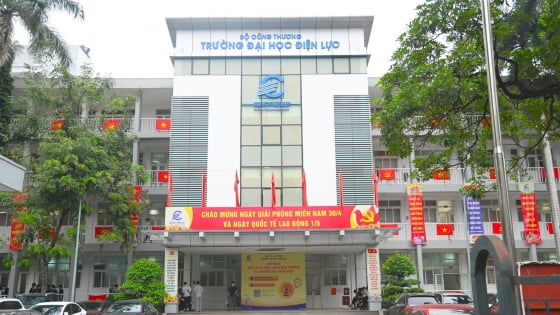 Trường Đại học Điện lực tăng học phí 20% với khóa học cũ, 40% khóa học mới: Sinh viên 'sốc'!