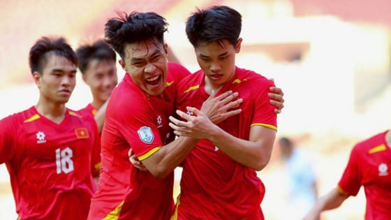 Ngược dòng hạ U23 Philippines, U23 Việt Nam thẳng tiến vào chung kết