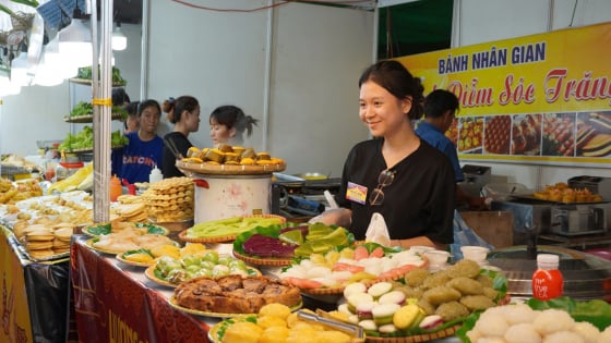 'Cuộc đổ bộ' của 1.000 món ăn: Ẩm thực Thái Lan 'thi đấu' đặc sản dân gian Việt Nam ngay tại Quảng Trị