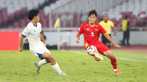 Tin tối (26/7): U23 Việt Nam đón tin vui từ Nguyễn Quốc Việt