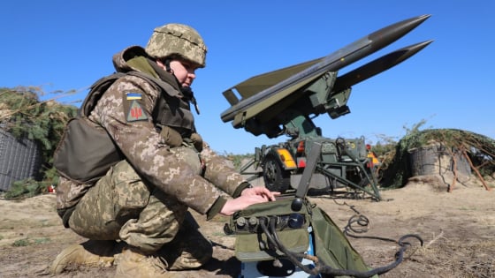 Ukraine muốn 'vét sạch' kho 40.000 tên lửa Mỹ để dựng lá chắn thép trước Nga