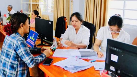  Sau một tháng thực hiện chính quyền địa phương 2 cấp tại 2 xã đông đồng bào Khmer của tỉnh An Giang