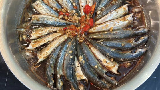 Loại cá rẻ tiền, bán đầy chợ lại giàu dinh dưỡng, tốt tim, sáng mắt, kho cá theo cách này rất ngon
