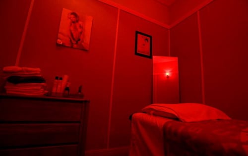 Triệt phá quán massage ở Hà Nội, kèm dịch vụ bán dâm cho khách giá 500.000 đồng/lượt