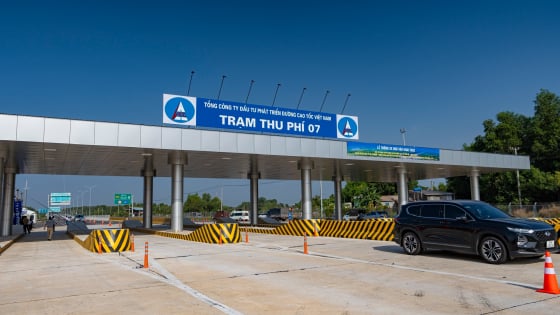 Từ ngày 10/8, cao tốc Bến Lức - Long Thành áp dụng thu phí điện tử không dừng 100% các làn xe