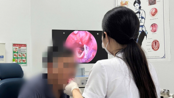 Mắc cùng lúc 2 sai lầm khi ăn, người đàn ông gặp họa đau đớn