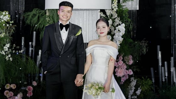 Tiền đạo ĐT Việt Nam đón dàn khách mời nổi tiếng ở lễ cưới