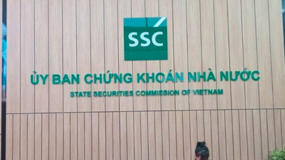 Phạt loạt doanh nghiệp do vi phạm quy định lĩnh vực chứng khoán