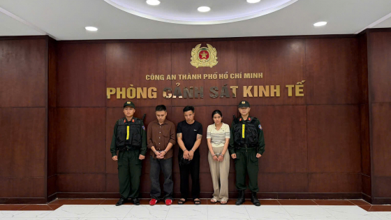 Từ vụ khởi tố 50 người liên quan đường dây ma túy ở bar Revo: Khởi tố 3 đối tượng về tội trốn thuế
