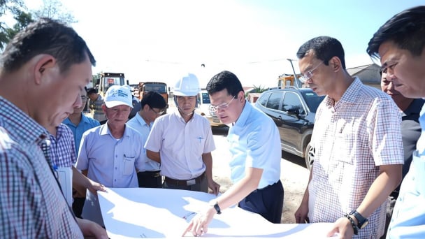 Công trình cầu vượt cửa biển nghìn tỷ vướng mặt bằng, lãnh đạo TP.Huế yêu cầu lập tổ công tác 