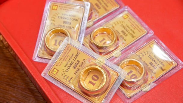 Giá vàng hôm nay 23/8: Đảo chiều tăng mạnh