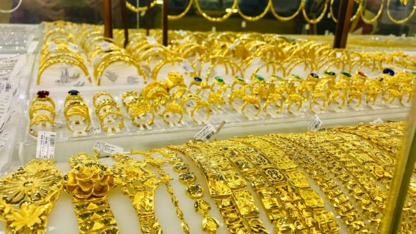 Giá vàng hôm nay 30/5: Bật tăng mạnh