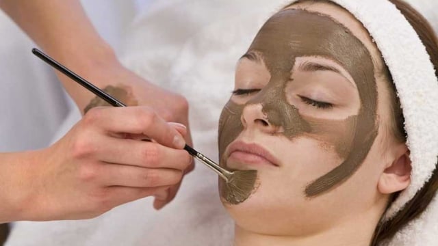 Cách chăm sóc da bằng bùn khoáng tại nhà mang lại hiệu quả bất ngờ