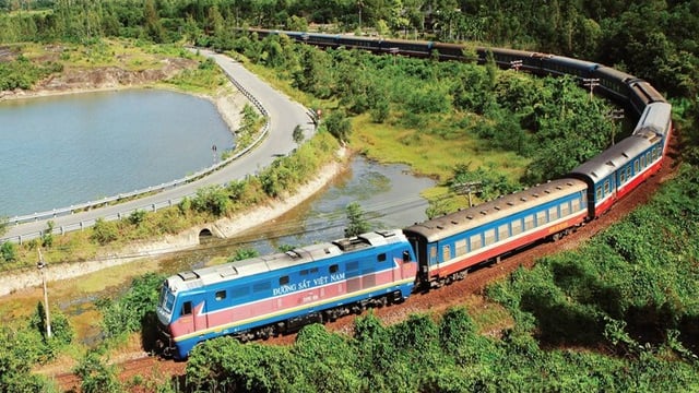 Chuyến tàu đi hơn 100km, giá vé dự kiến chưa đến 500.000đ: Được nhận xét 'sang như máy bay thương gia'