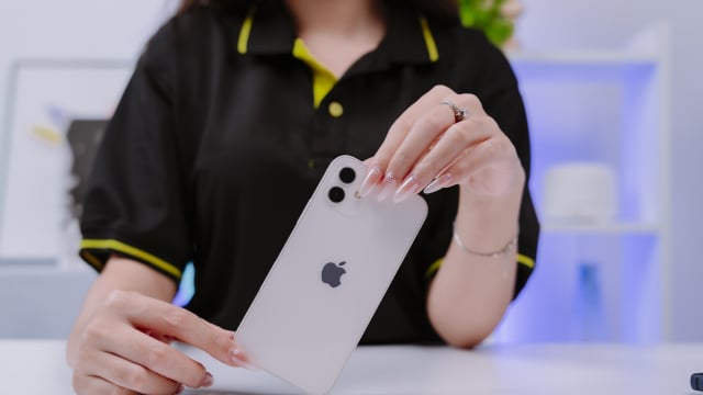Hàng loạt iPhone giảm giá cực mạnh, máy cũ về mức 5,5 triệu đồng 'rẻ' chưa từng có