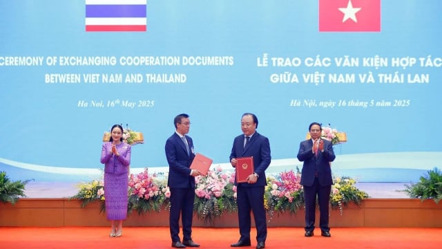 Thủ tướng Việt Nam và Thái Lan chứng kiến thỏa thuận hợp tác giữa Bộ Công Thương với tập đoàn Central Group