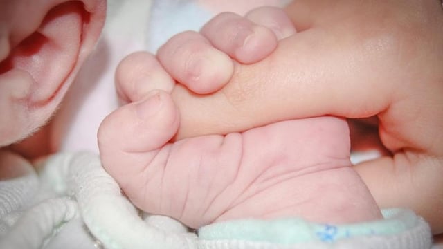 Chi phí sinh hoạt tăng cao, thu nhập thấp khiến phụ nữ Việt ngại sinh thêm con
